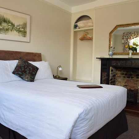 Cathedral View B & B Salisbury Bagian luar foto